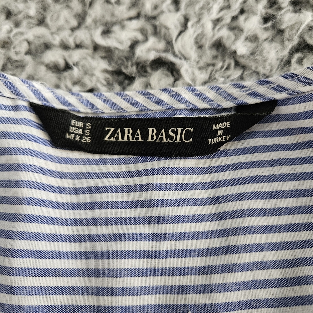 Zara Boho Blue Blouse Small Embroidered Short Puff Sleeves Scalloped Seersuc Top - Picture 4 of 9